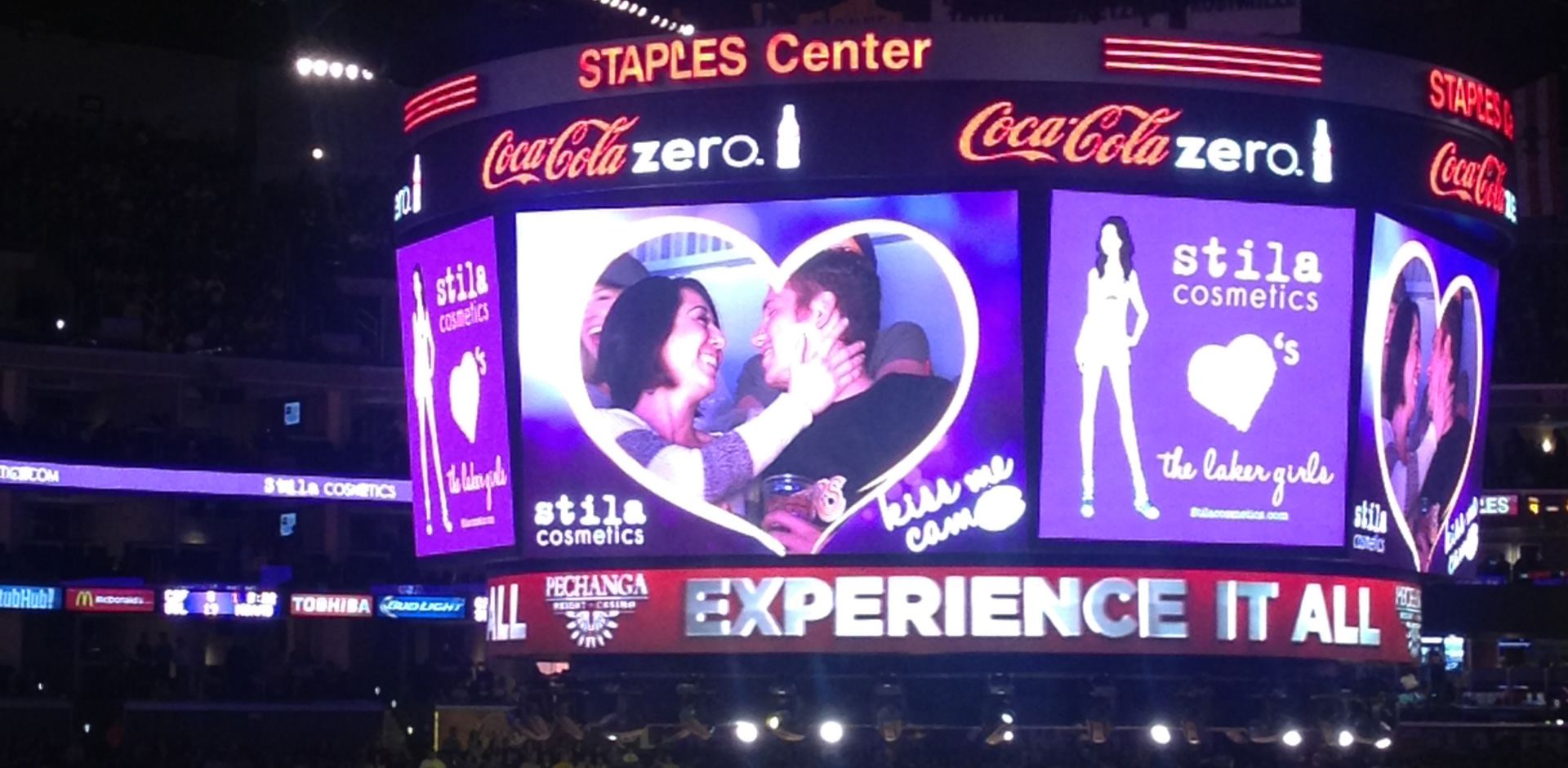 浪漫有趣的親吻鏡頭Kiss Cam